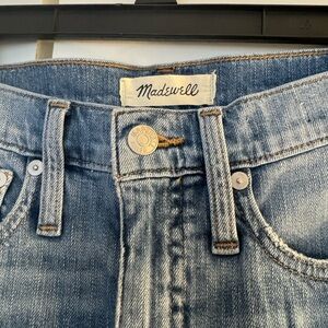 Madewell Classic Straight Jean size 25